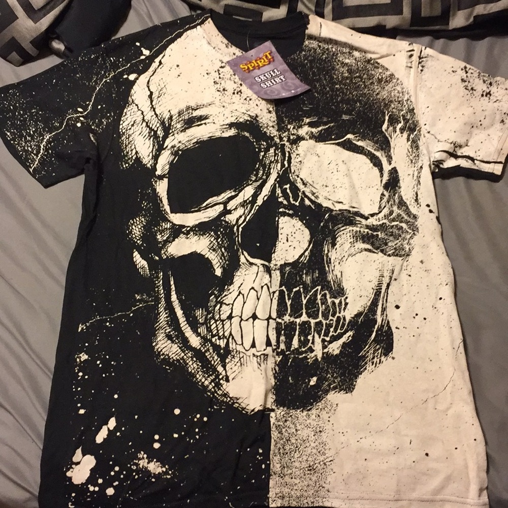 Men’s skull shirt